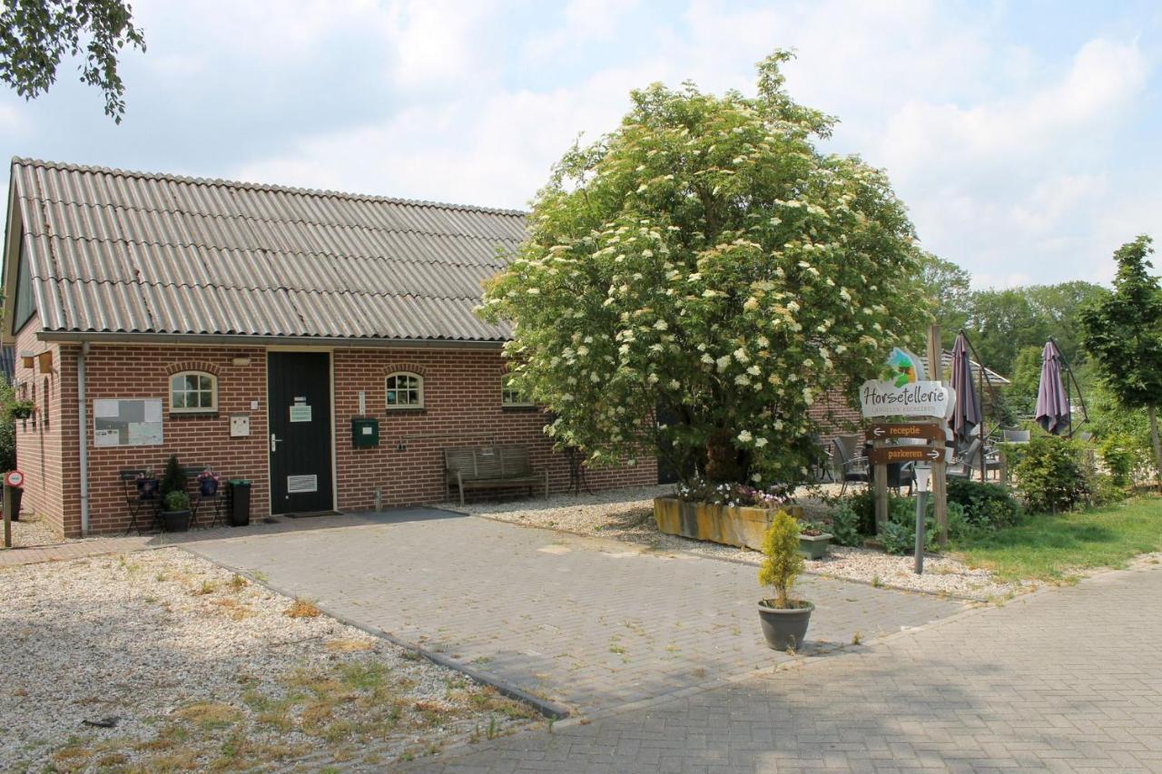 Horsetellerie Rheezerveen Hardenberg Eksteriør bilde